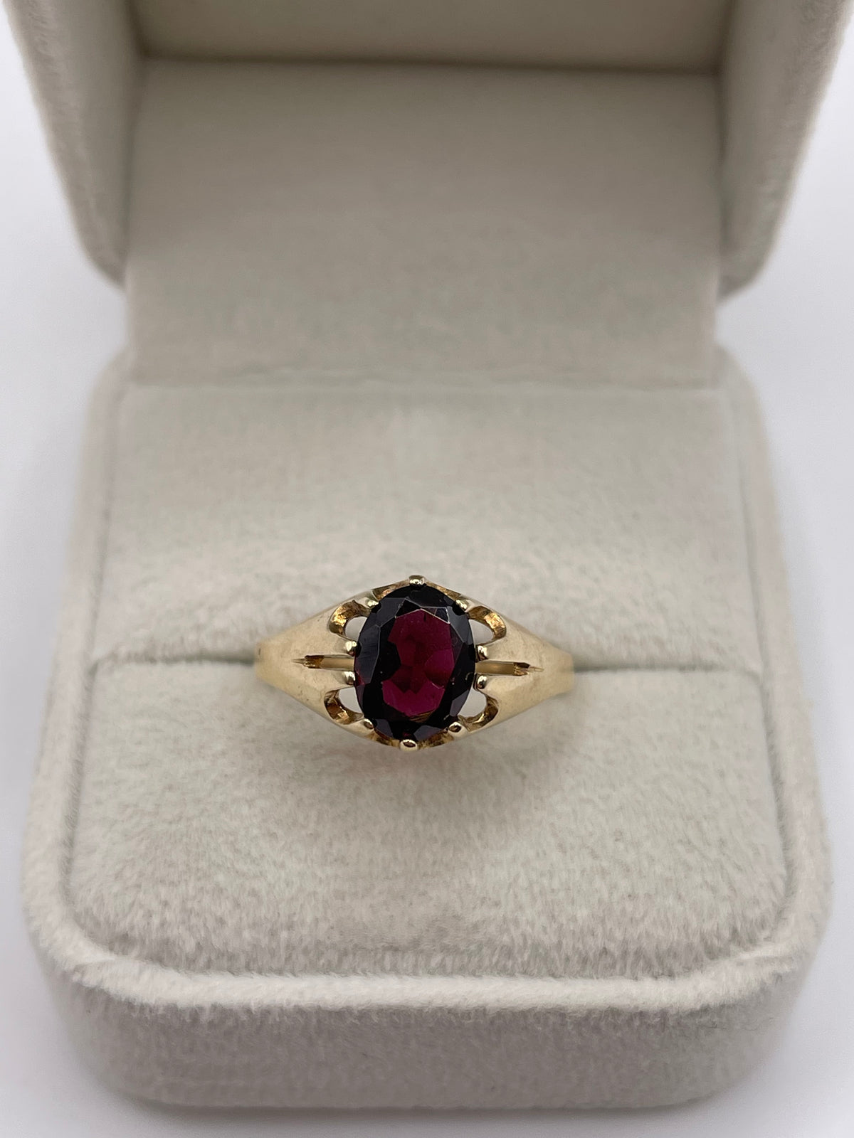 9ct gold garnet gypsy ring