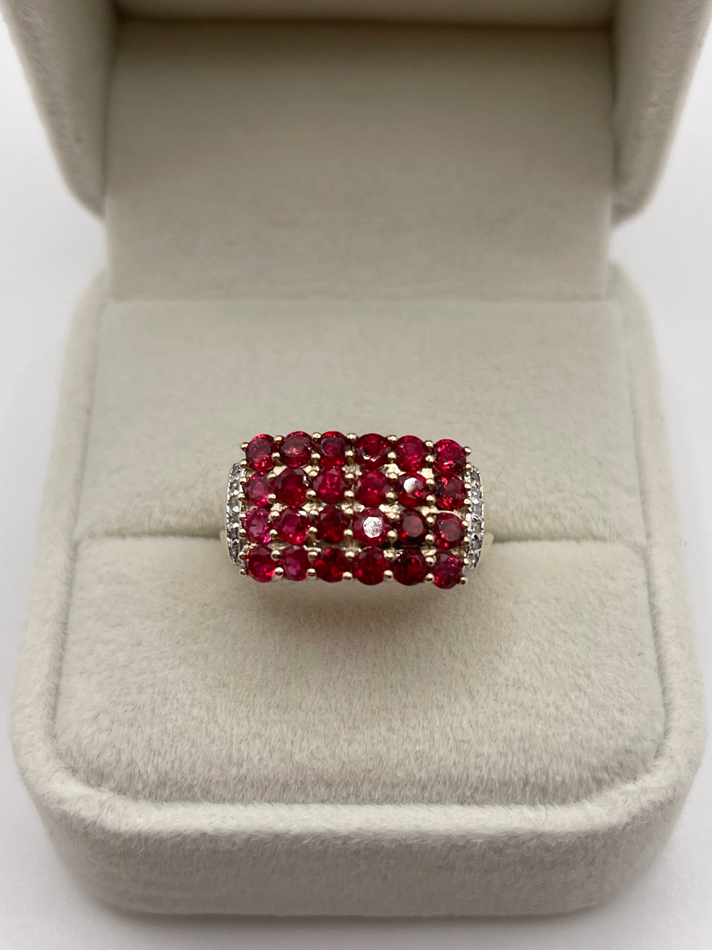 9ct gold spinel and diamond ring