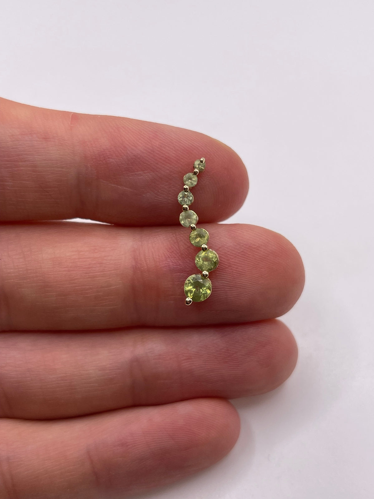 9ct gold quartz pendant