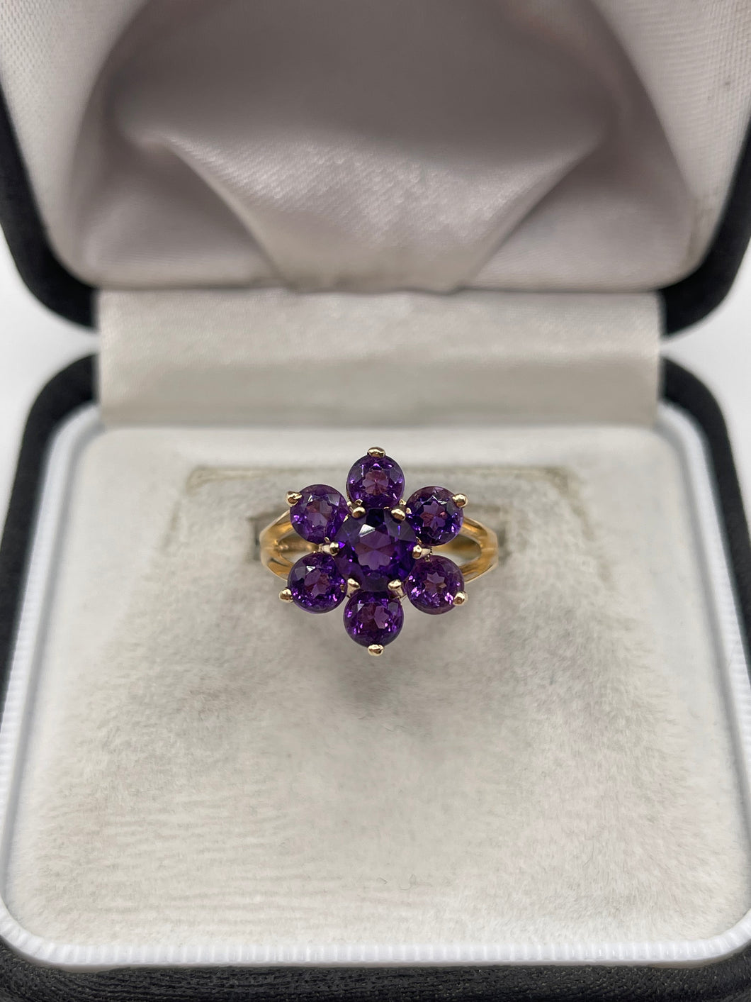 9ct gold amethyst cluster ring