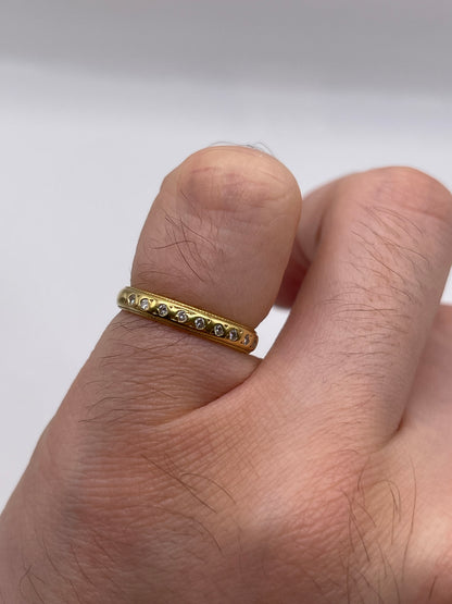 18ct gold point diamond ring