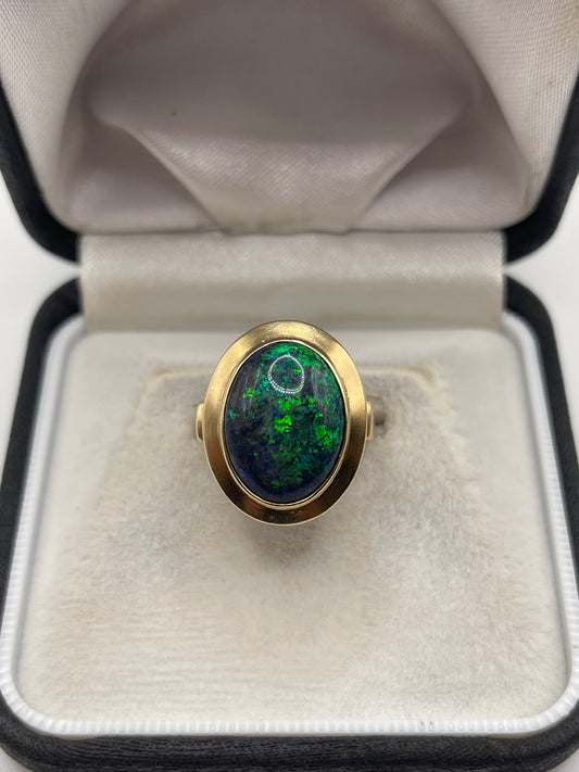 14ct gold opal ring