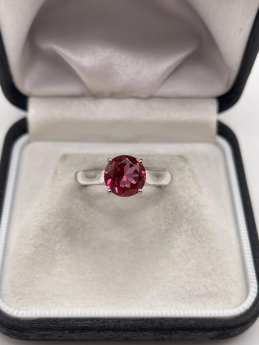 Silver gemstone ring