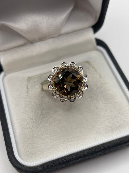 9ct gold Smokey quartz and diamond ring