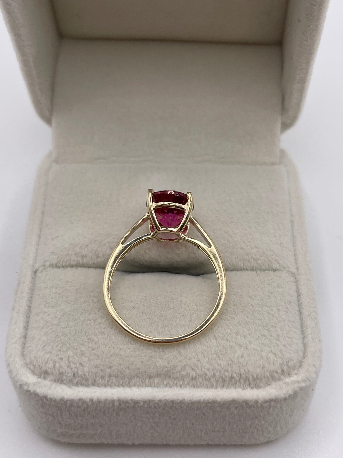 9ct gold cherry topaz ring