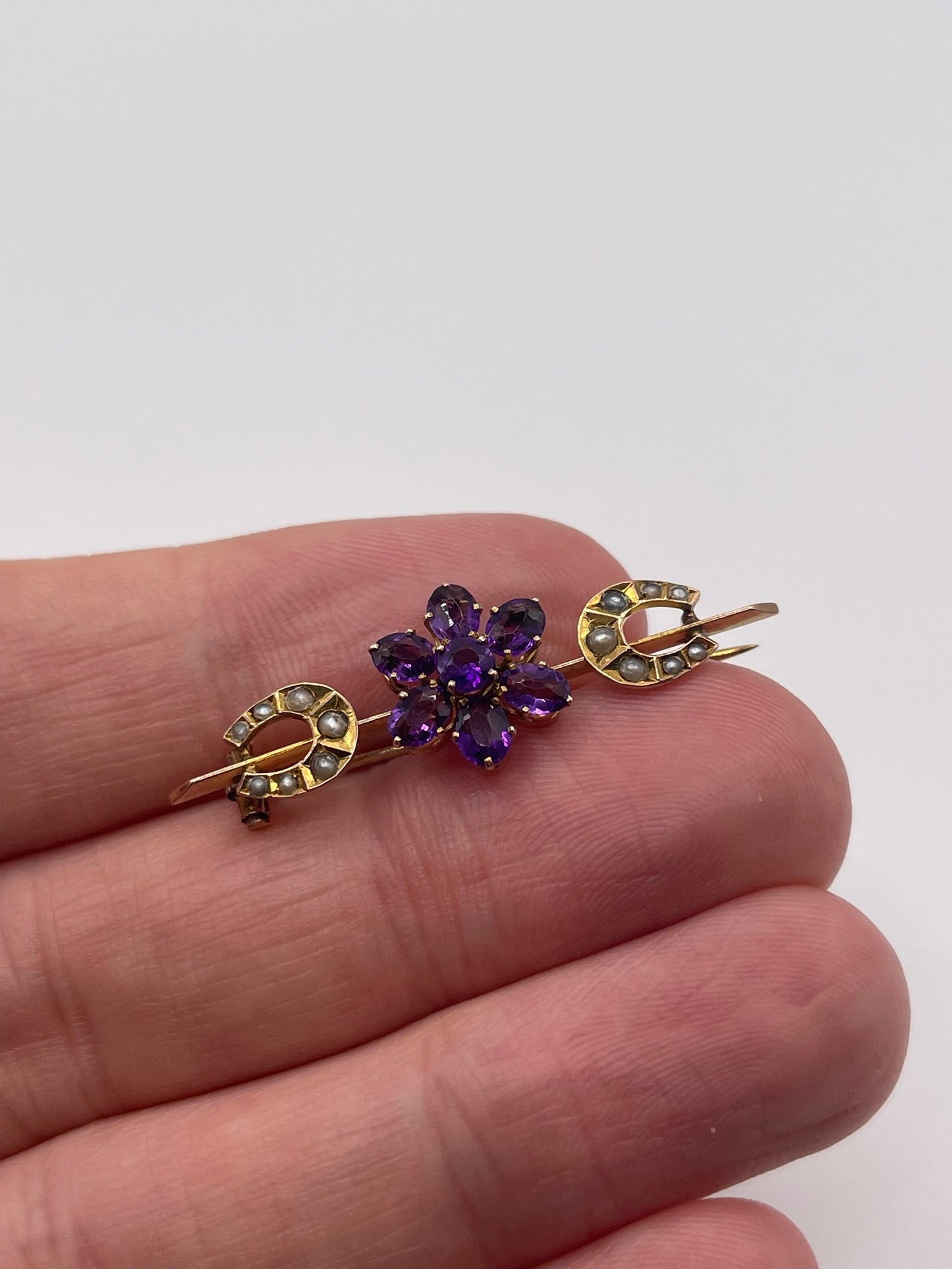 9ct gold amethyst and pearl brooch