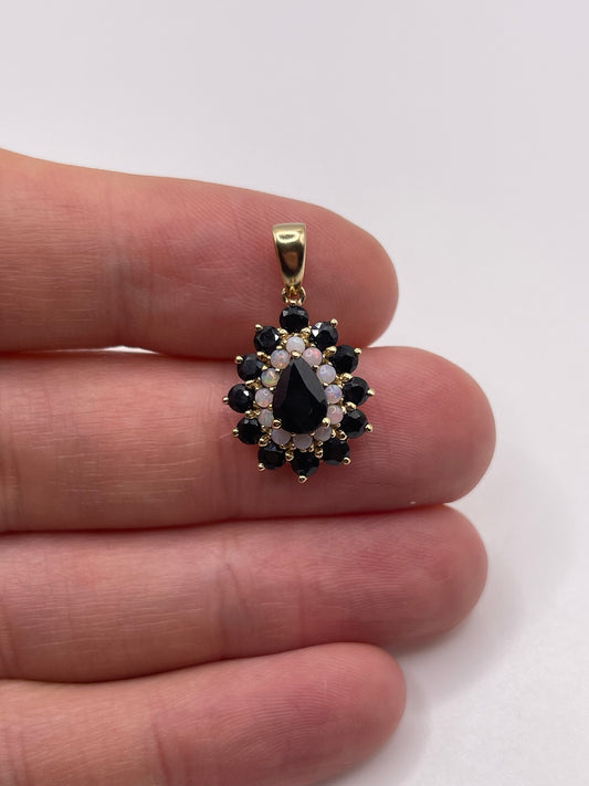 9ct gold sapphire and opal pendant