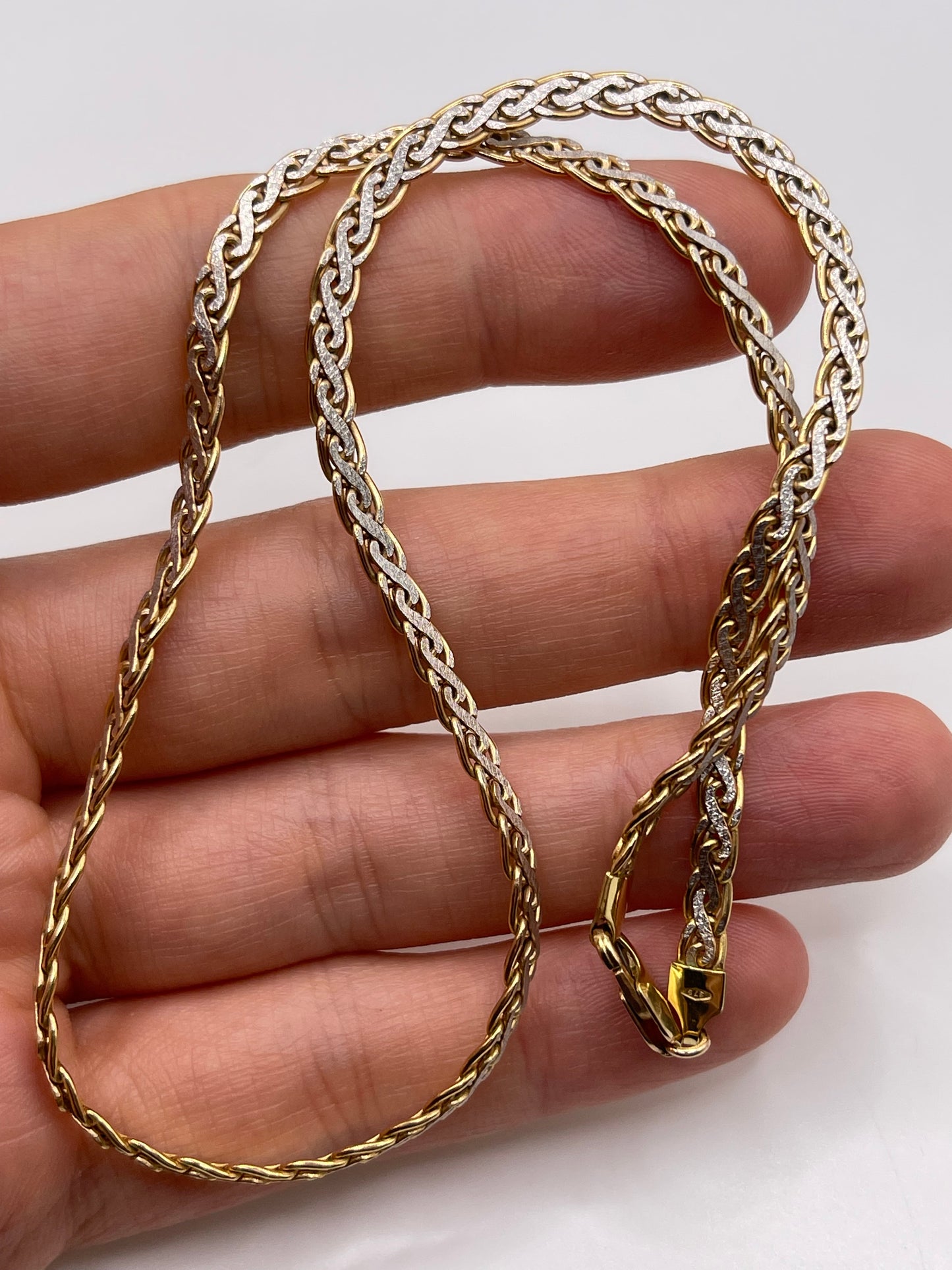 9ct gold chain 277