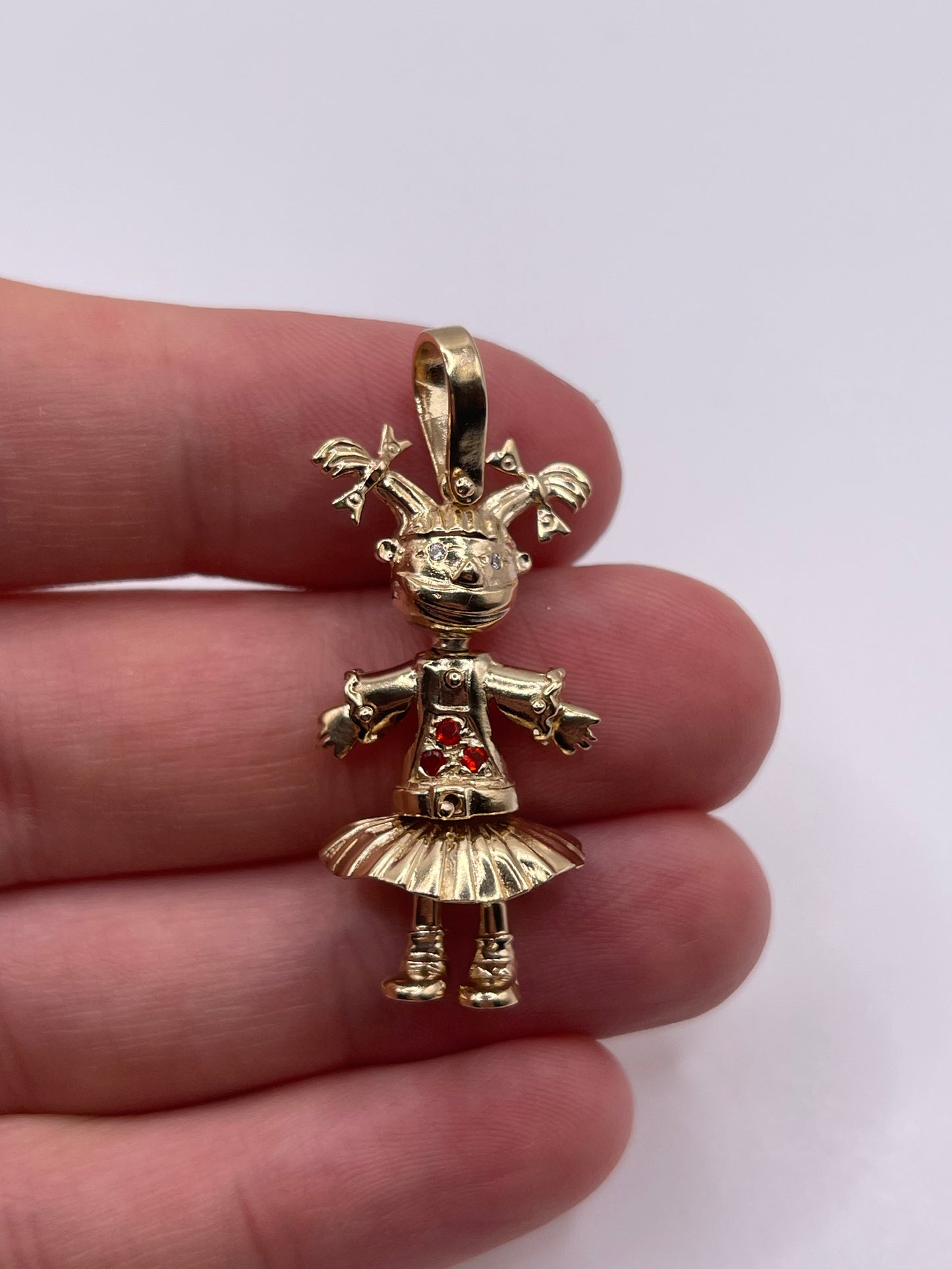 9ct gold Angelica pendant