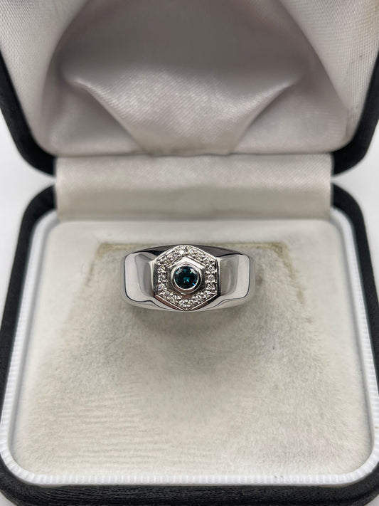 8ct white gold diamond cluster ring