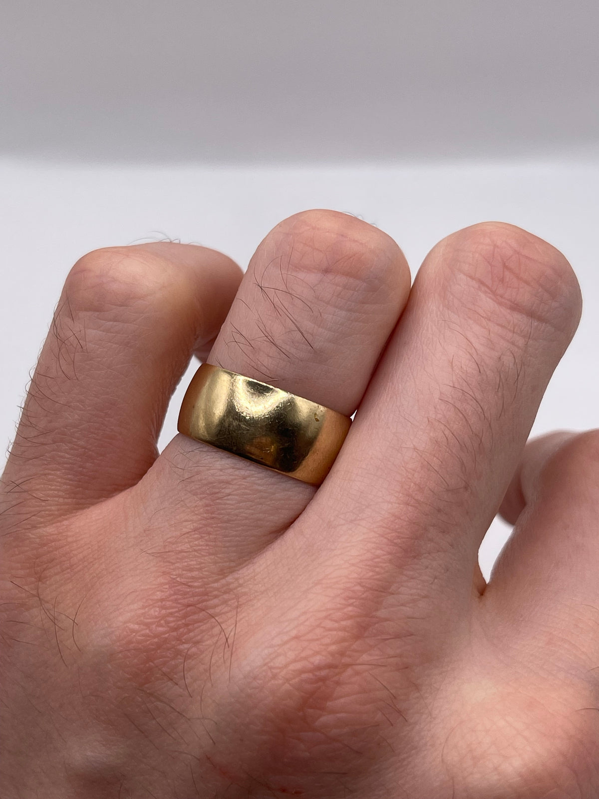 9ct gold band
