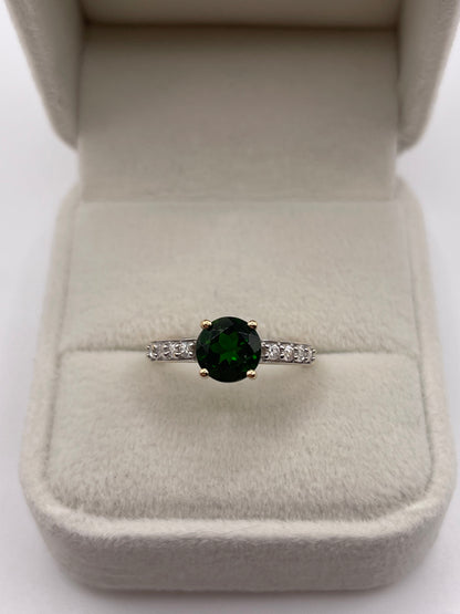 9ct gold diopside and zircon ring