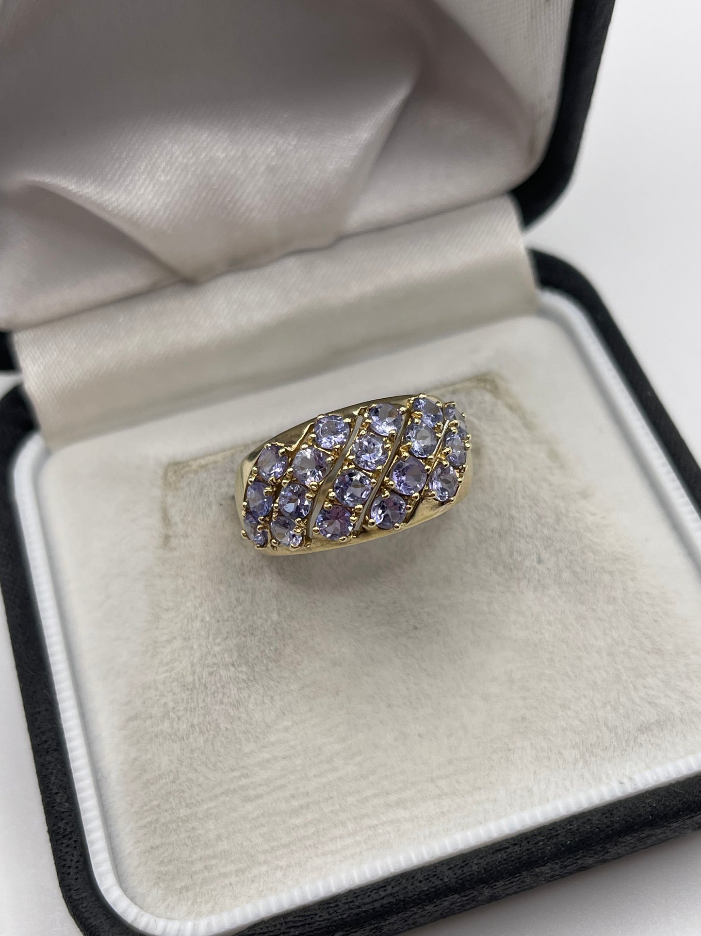 9ct gold tanzanite cluster ring