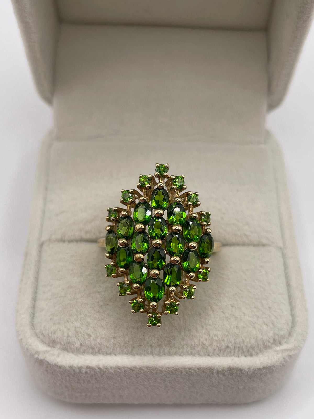 9ct gold diopside cluster ring