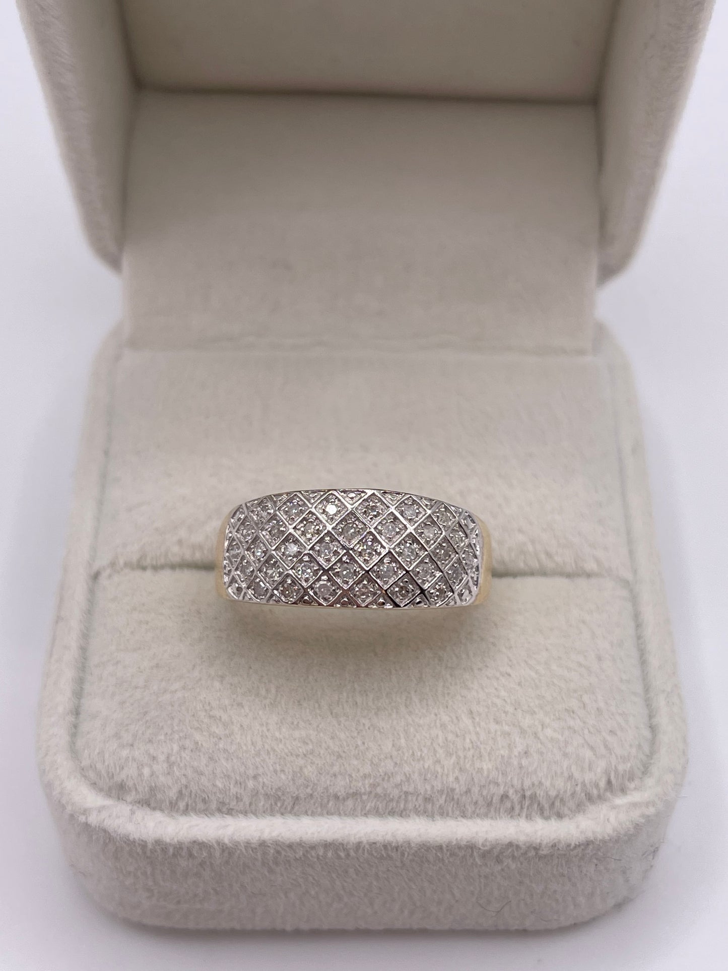 9ct gold diamond cluster ring