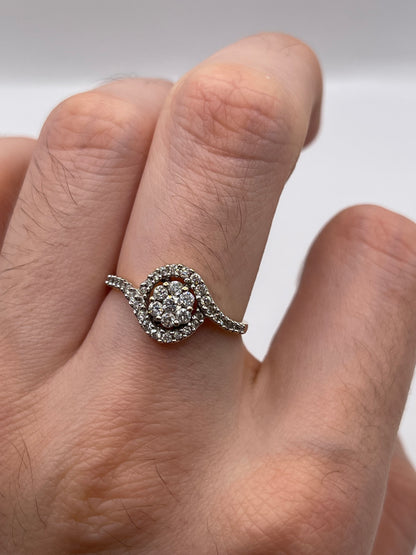 18ct gold diamond cluster ring