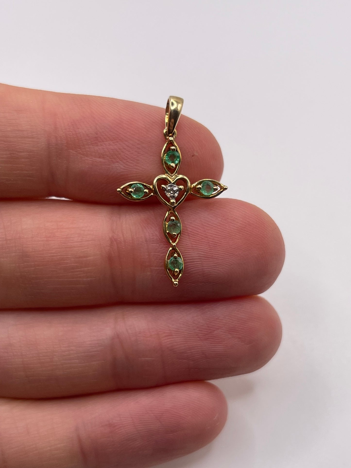 9ct gold emerald and diamond cross pendant