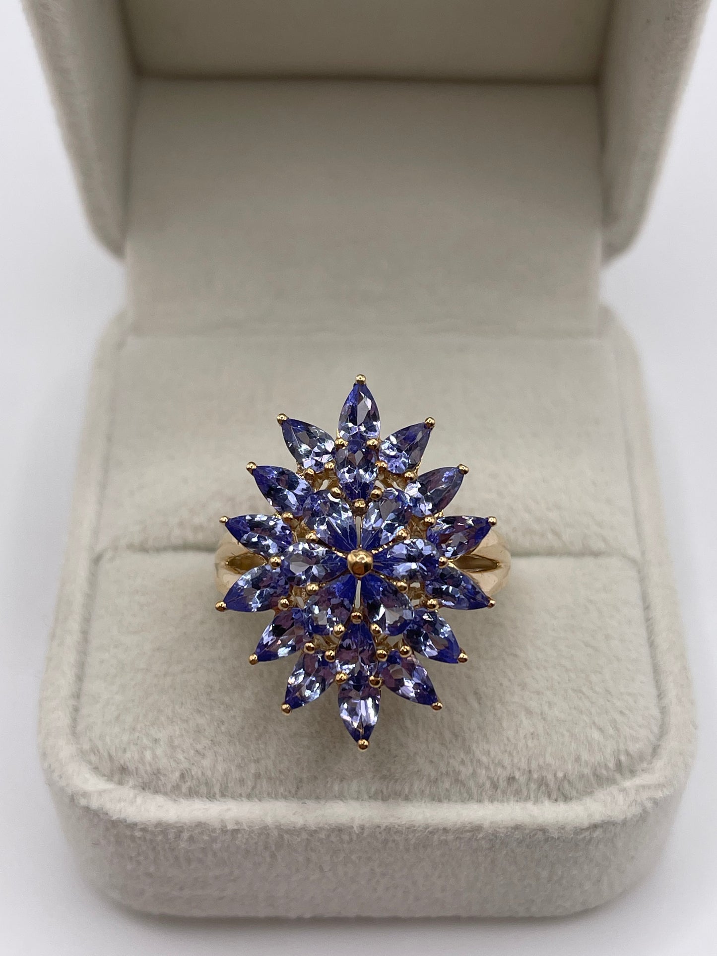 9ct gold tanzanite cluster ring