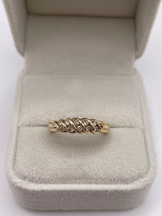 9ct gold diamond ring
