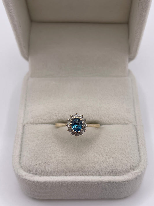 9ct gold topaz and diamond ring