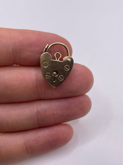 9ct gold padlock 16
