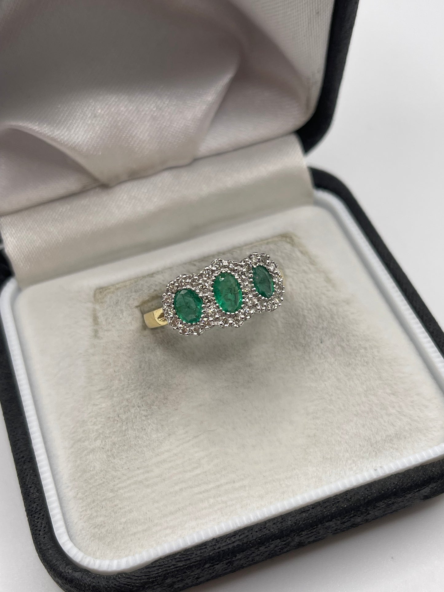 18ct gold emerald and diamond ring