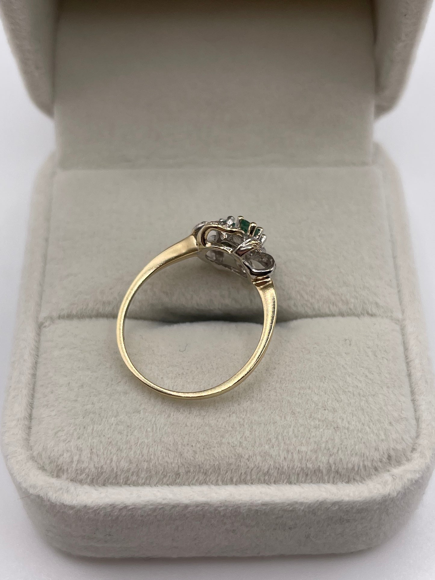 9ct gold emerald and diamond ring