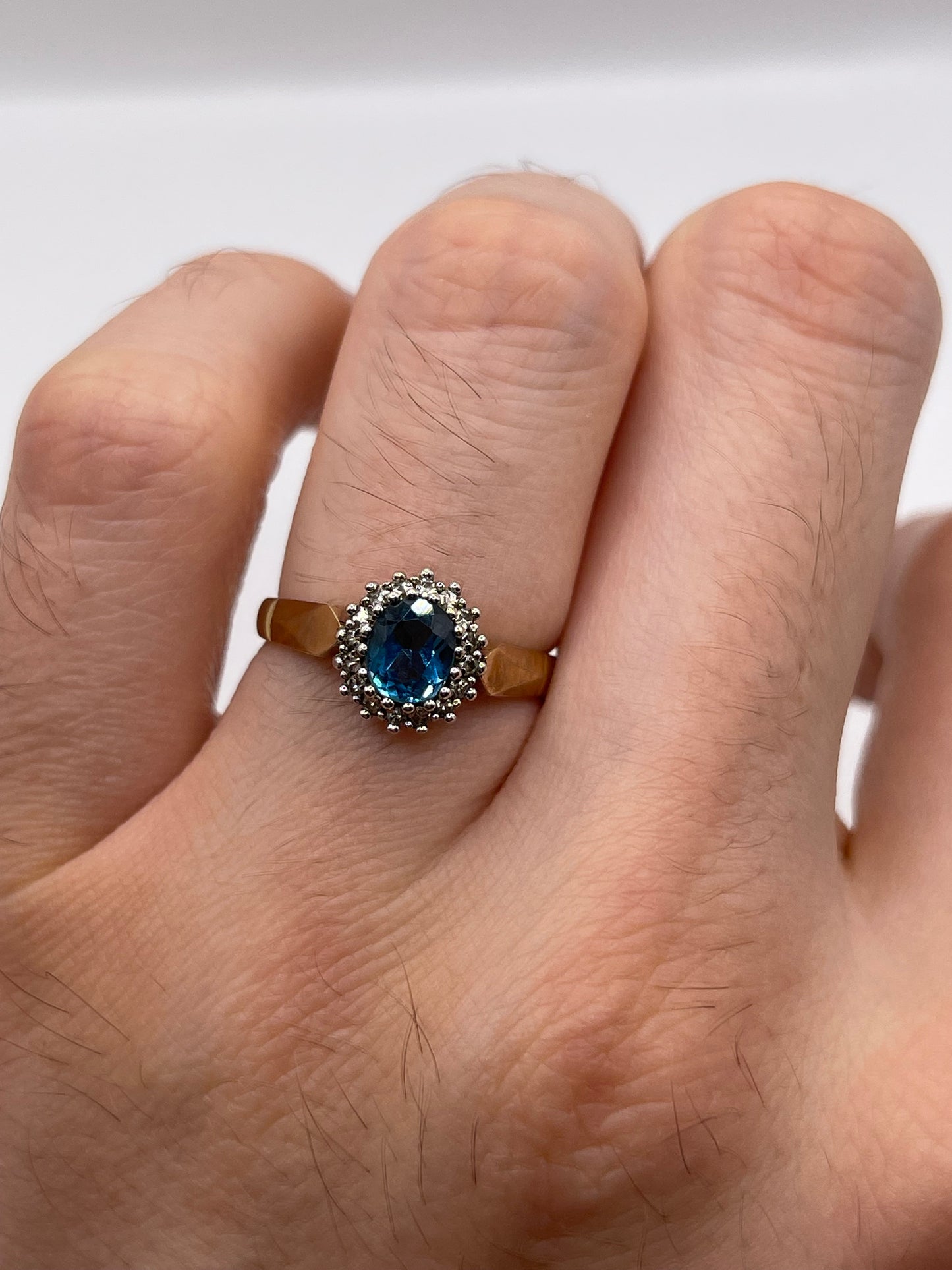 9ct gold topaz and diamond ring