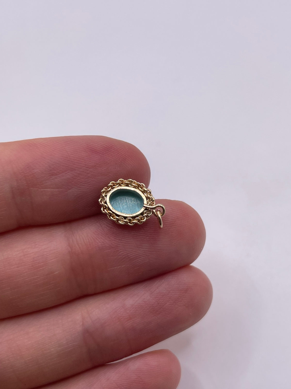 9ct gold turquoise pendant