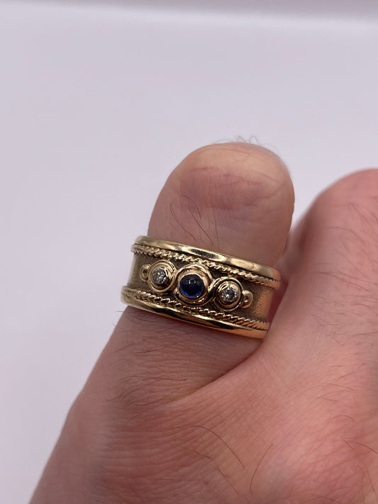 9ct gold cabochon sapphire and diamond ring