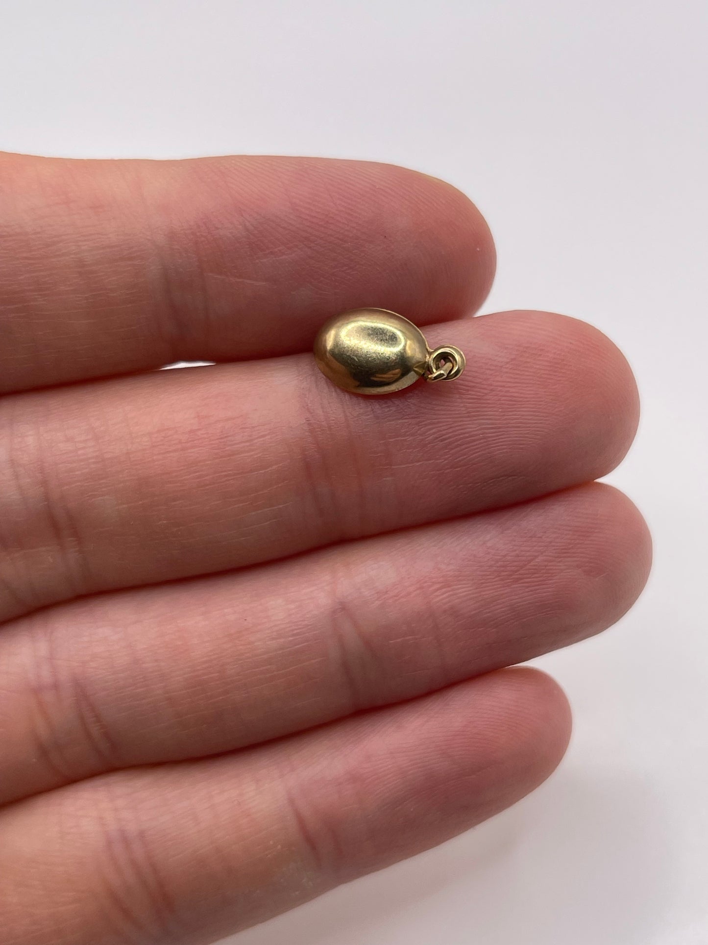 9ct gold coffee bean charm