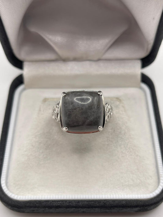 Silver gemstone ring