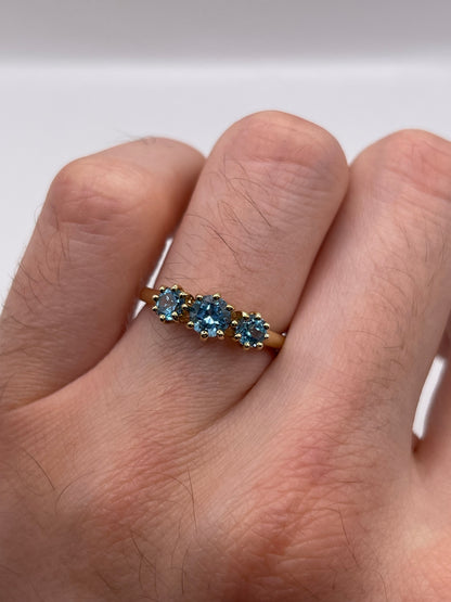 9ct gold blue topaz ring