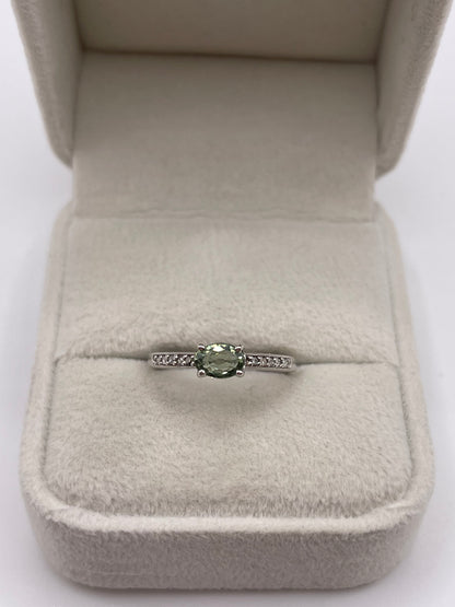 9ct white gold green sapphire and diamond ring