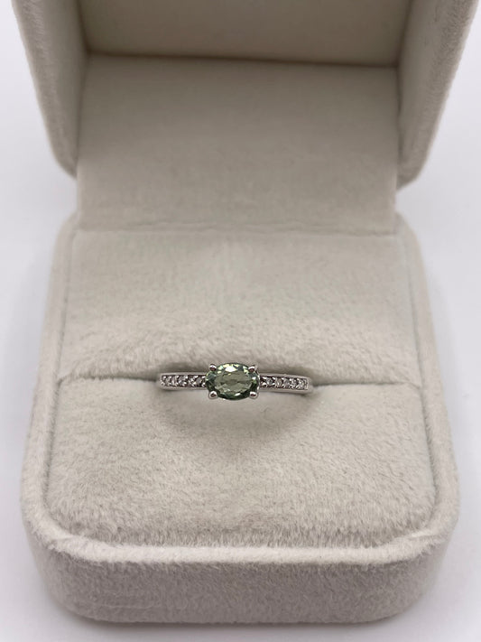 9ct white gold green sapphire and diamond ring