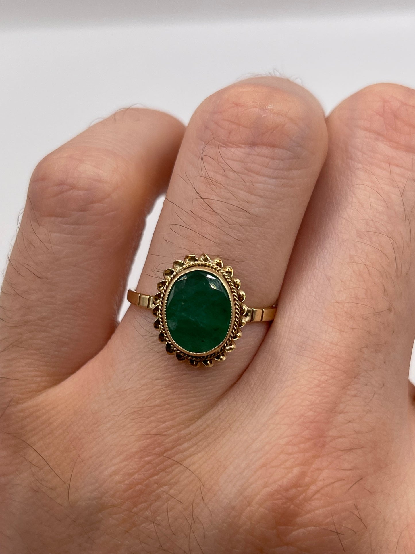 9ct gold emerald ring