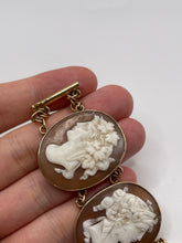 Load image into Gallery viewer, 9ct gold cameo bracelet
