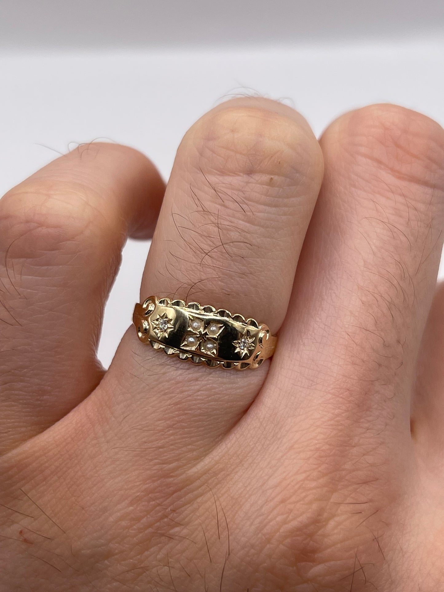 9ct gold pearl and diamond ring