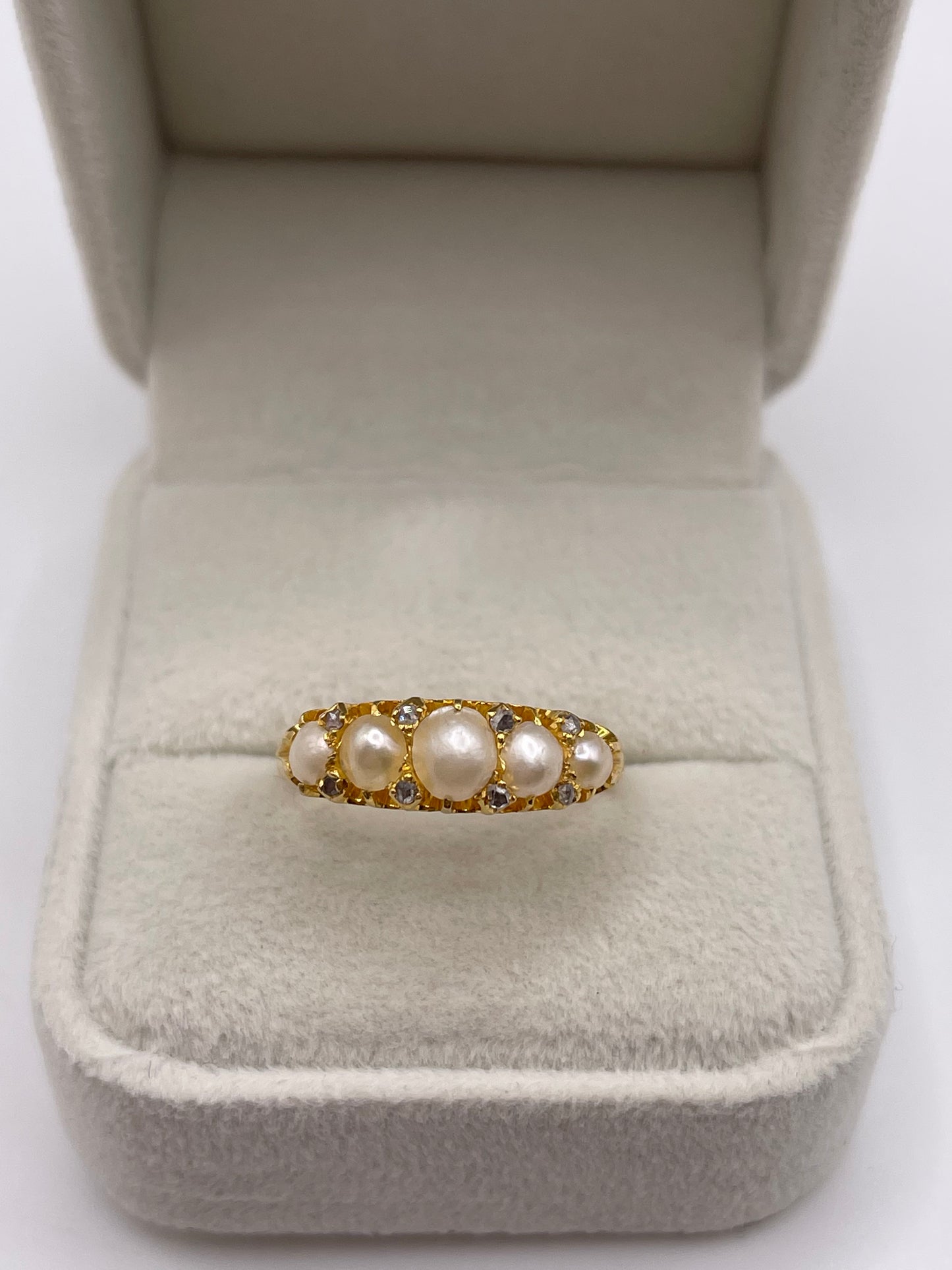Antique 18ct gold pearl and diamond ring