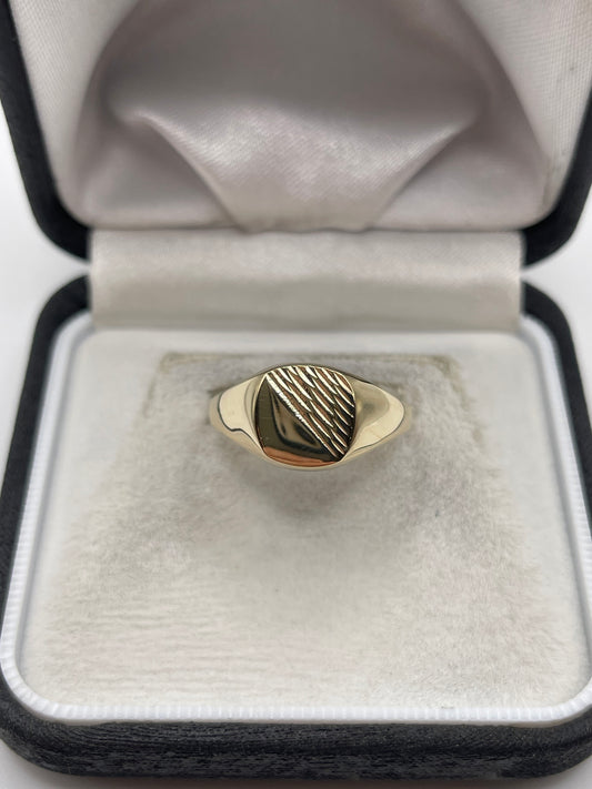 9ct gold signet ring