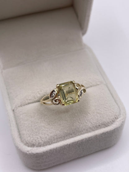9ct gold quartz and diamond ring