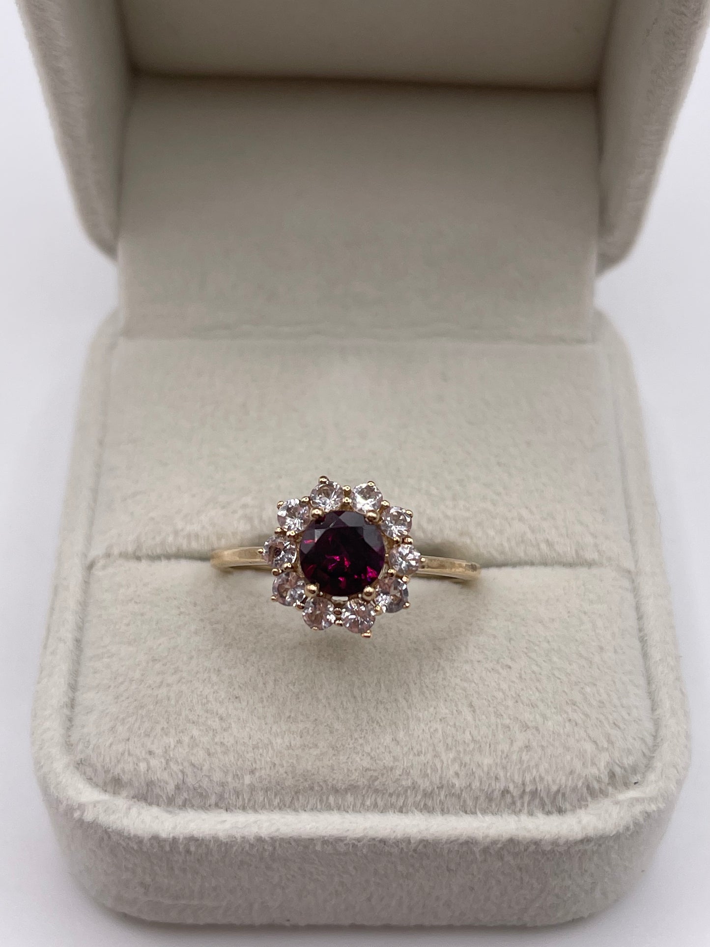 9ct gold garnet and zircon ring