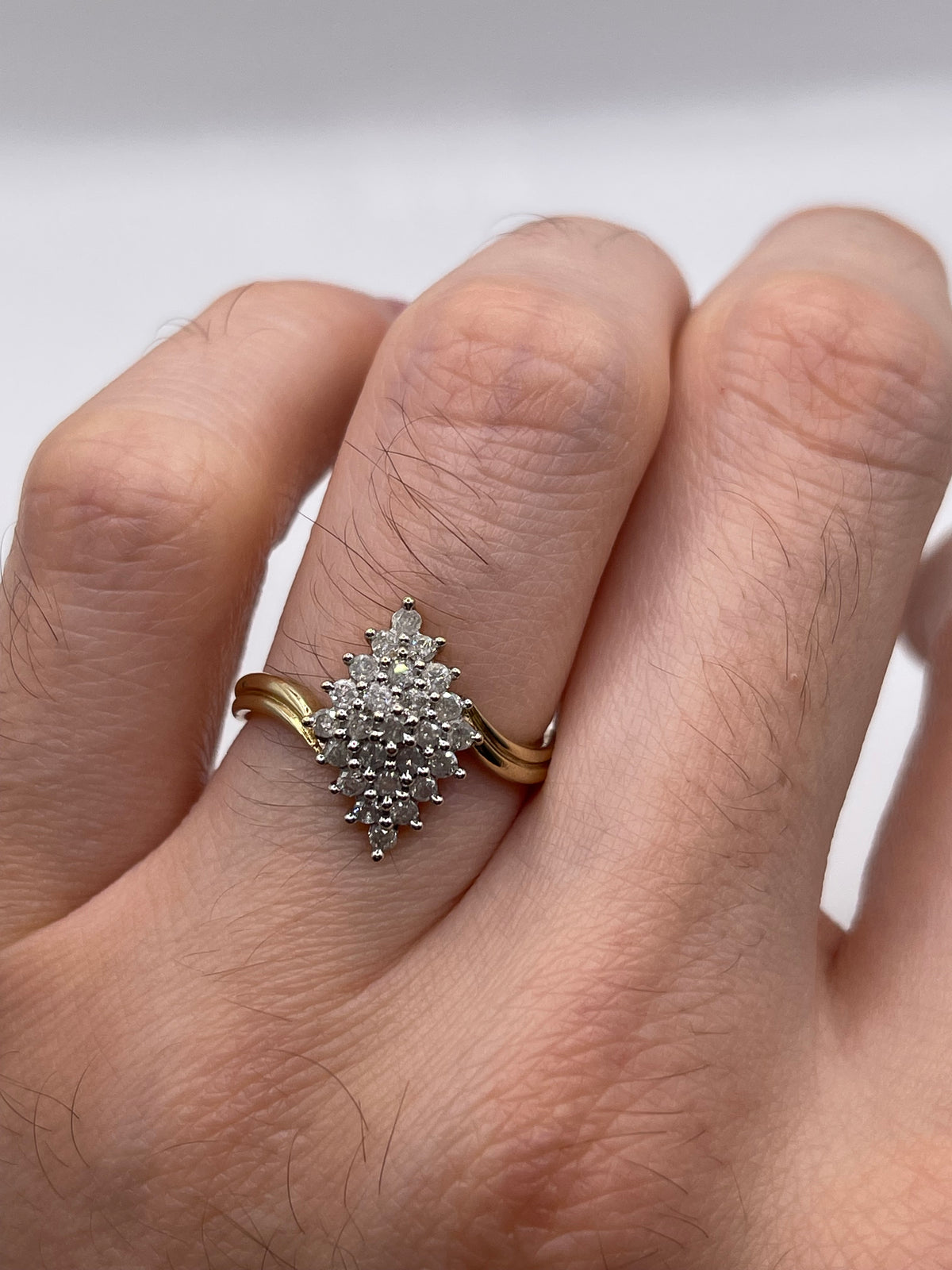 9ct gold diamond cluster ring