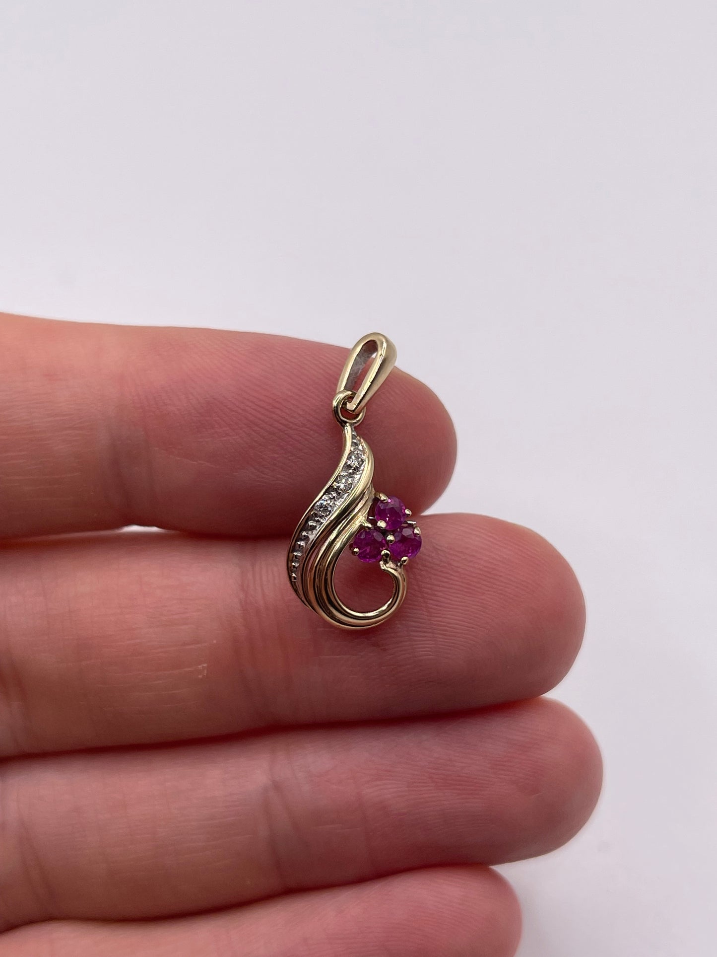 9ct gold ruby and diamond pendant