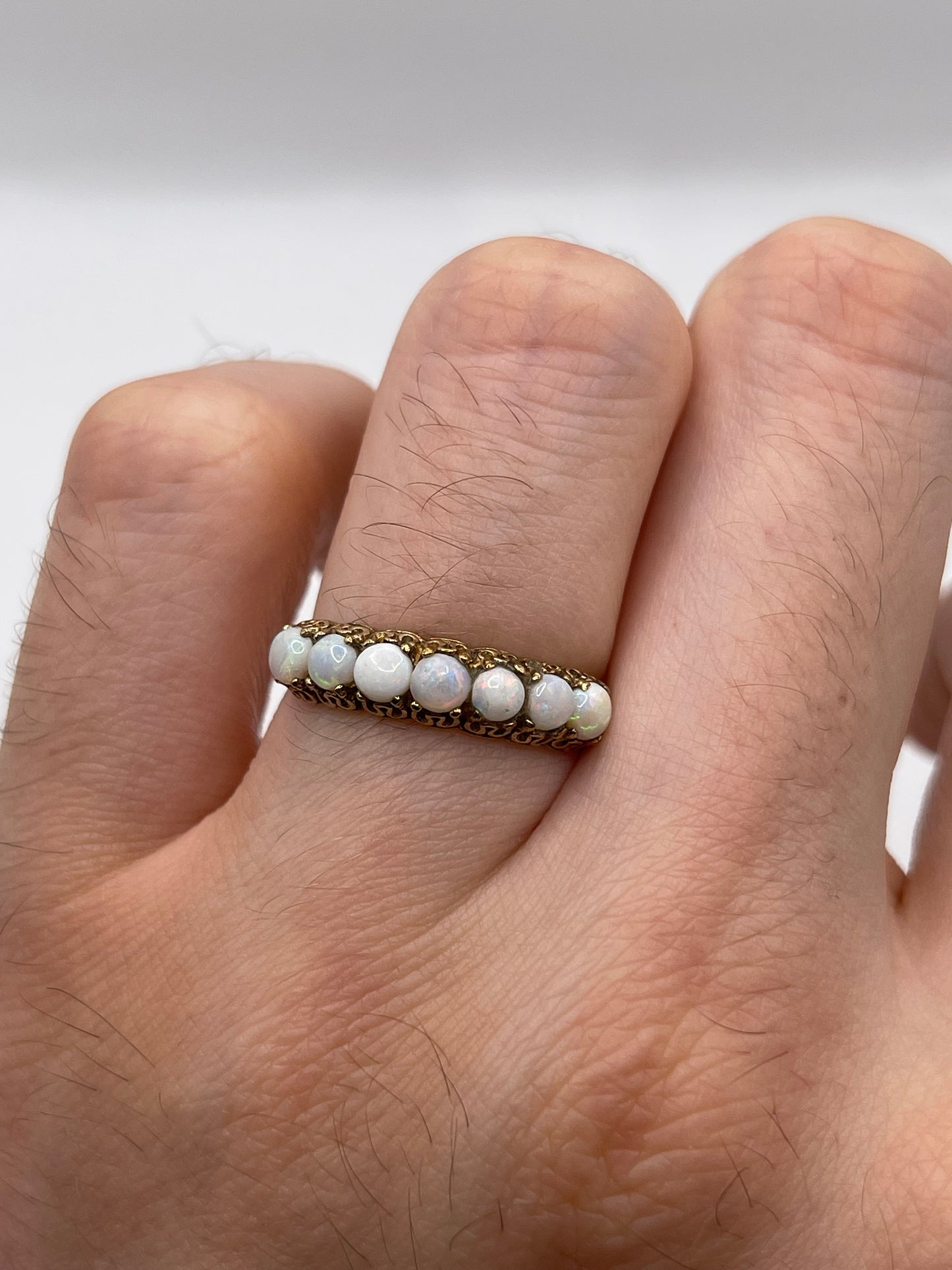 9ct gold opal ring