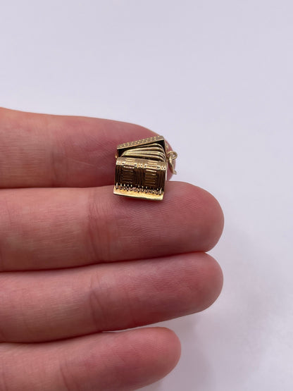 9ct gold accordion charm
