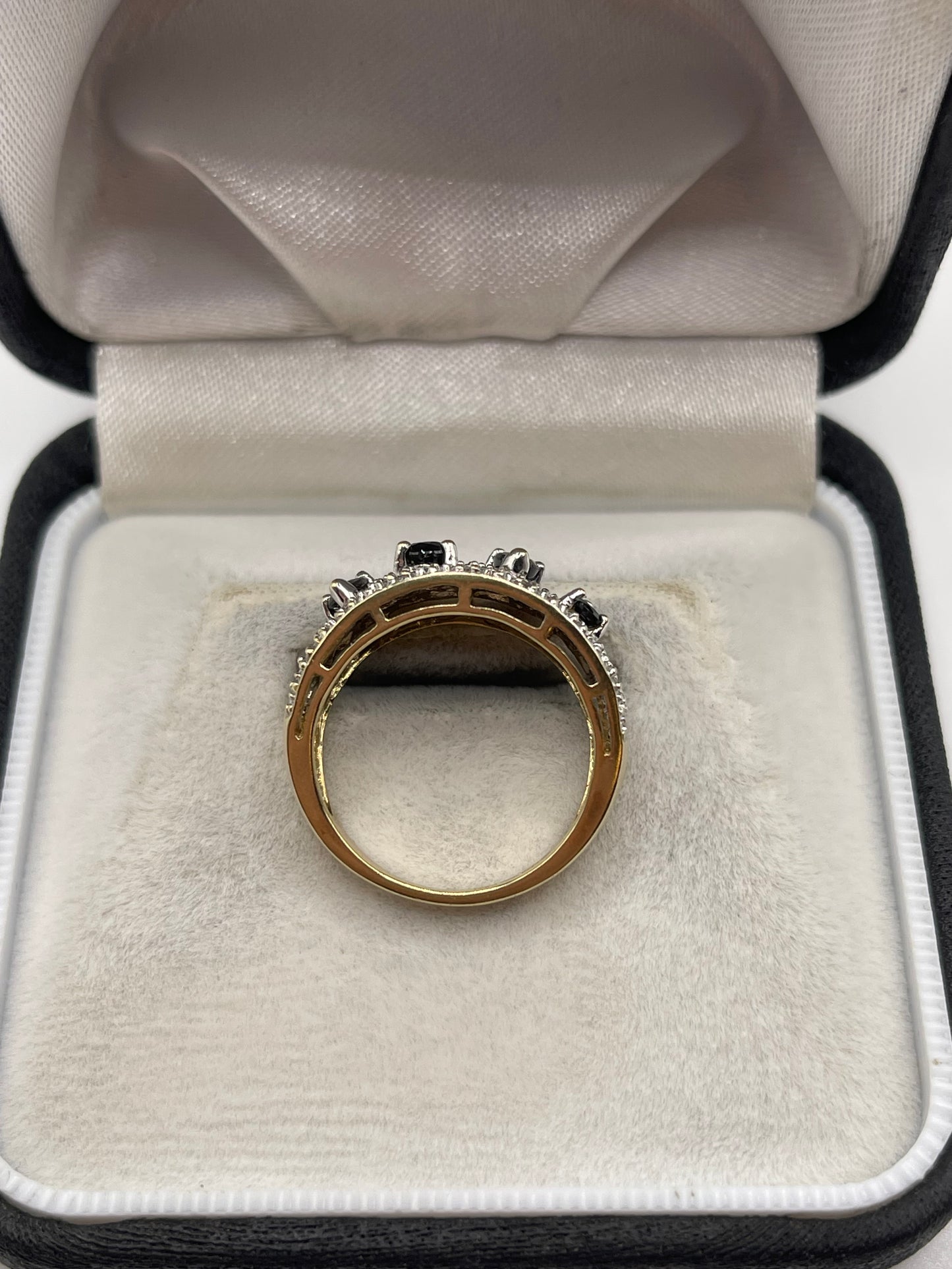 9ct gold sapphire and diamond ring
