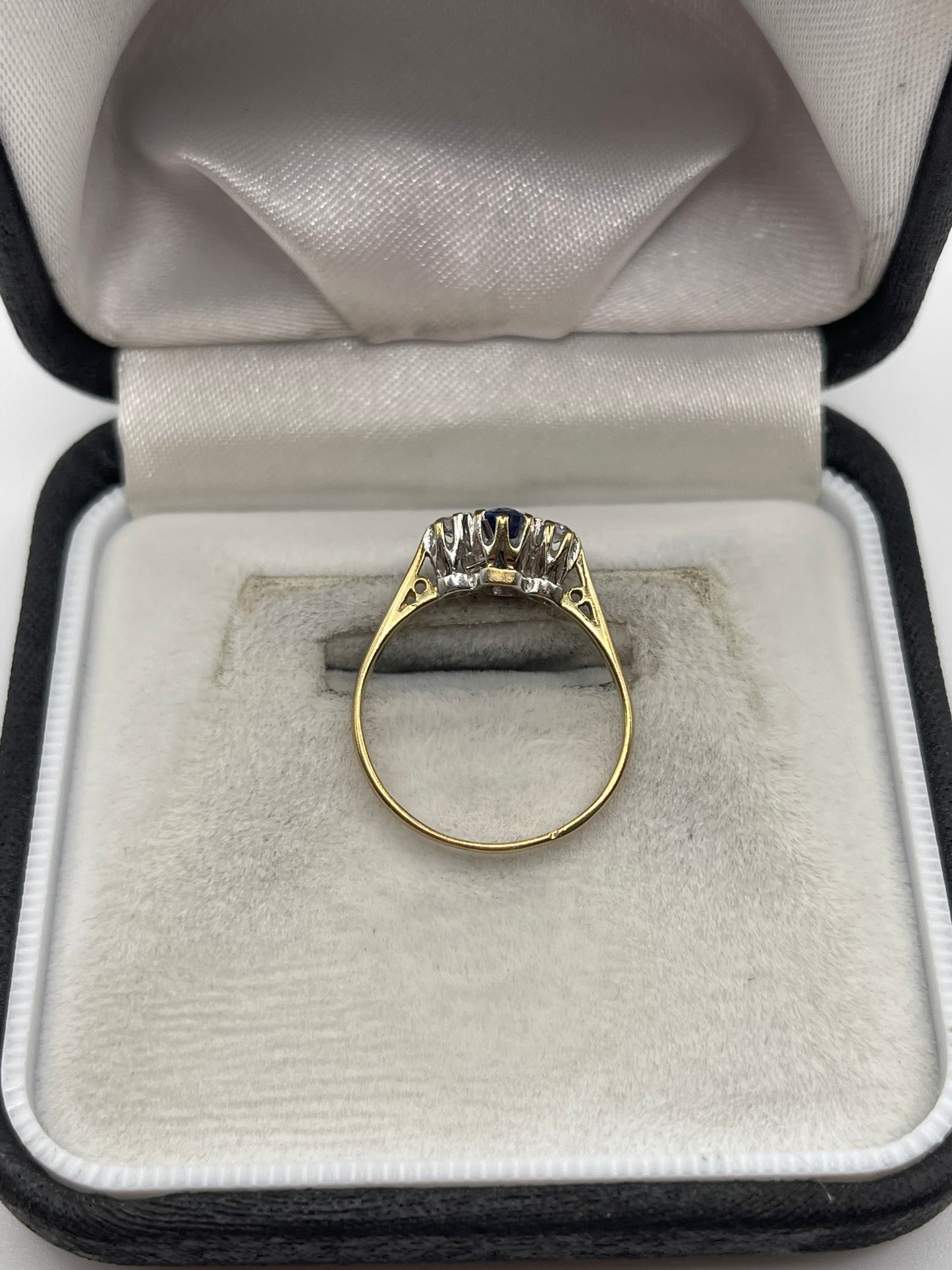 9ct gold sapphire and diamond ring