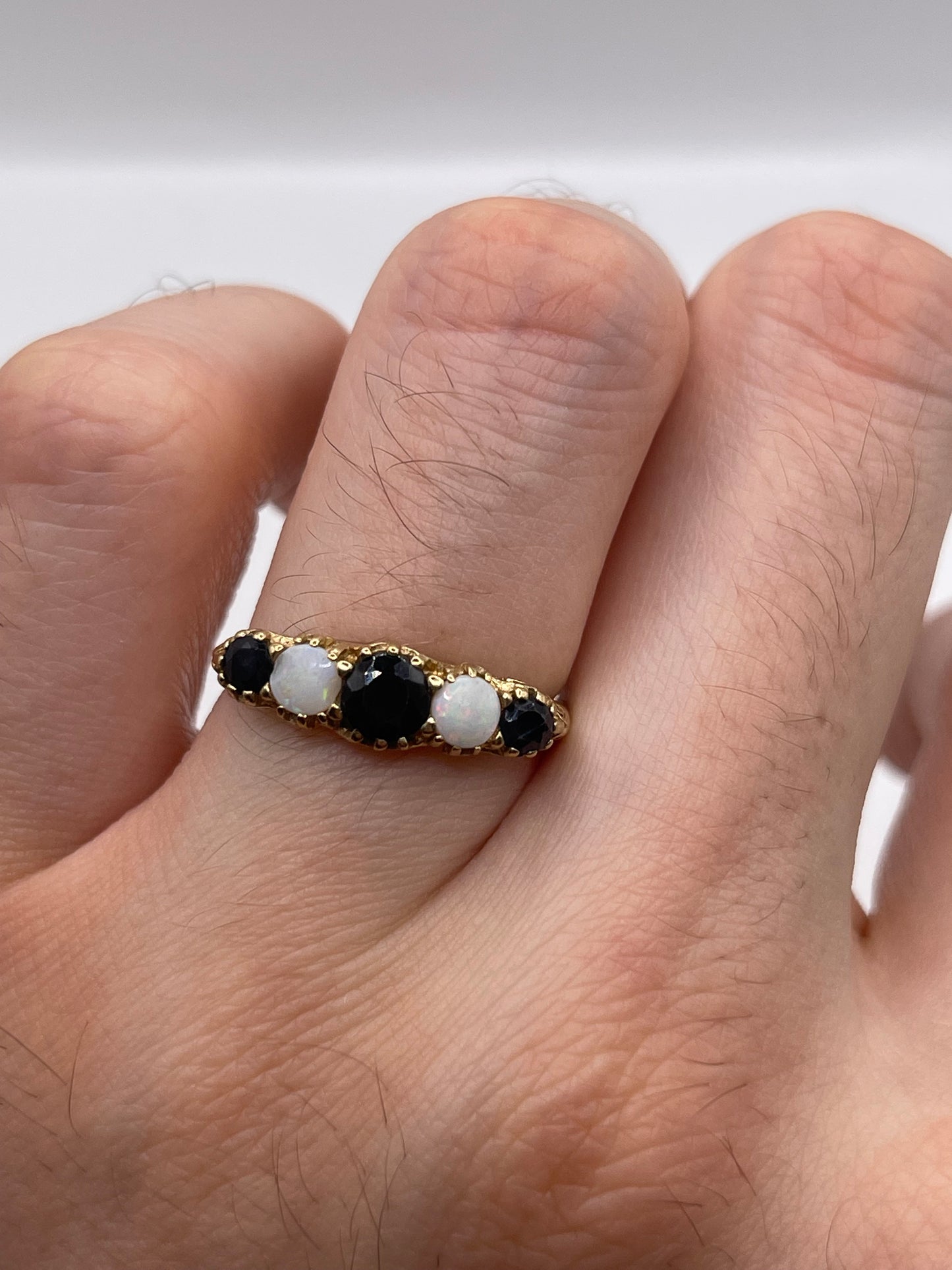 9ct gold sapphire and opal ring