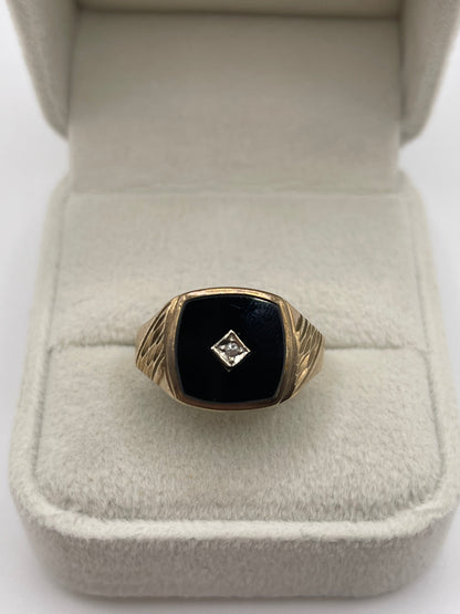 9ct gold onyx and diamond ring